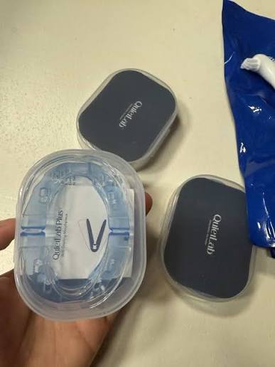 QuietLab mouthpiece, case and product insert